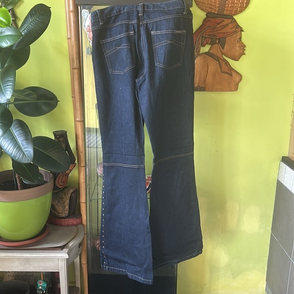 Women Jeans - Picture 3 of 4